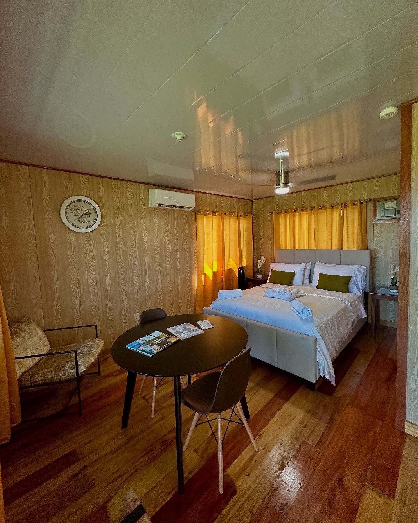 Comfort Cabin, Ocean View | In-room safe, individually decorated, individually furnished, desk