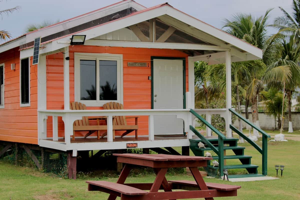 Cabin Deluxe, 1 giường cỡ queen | Két bảo mật tại phòng, trang trí khác biệt