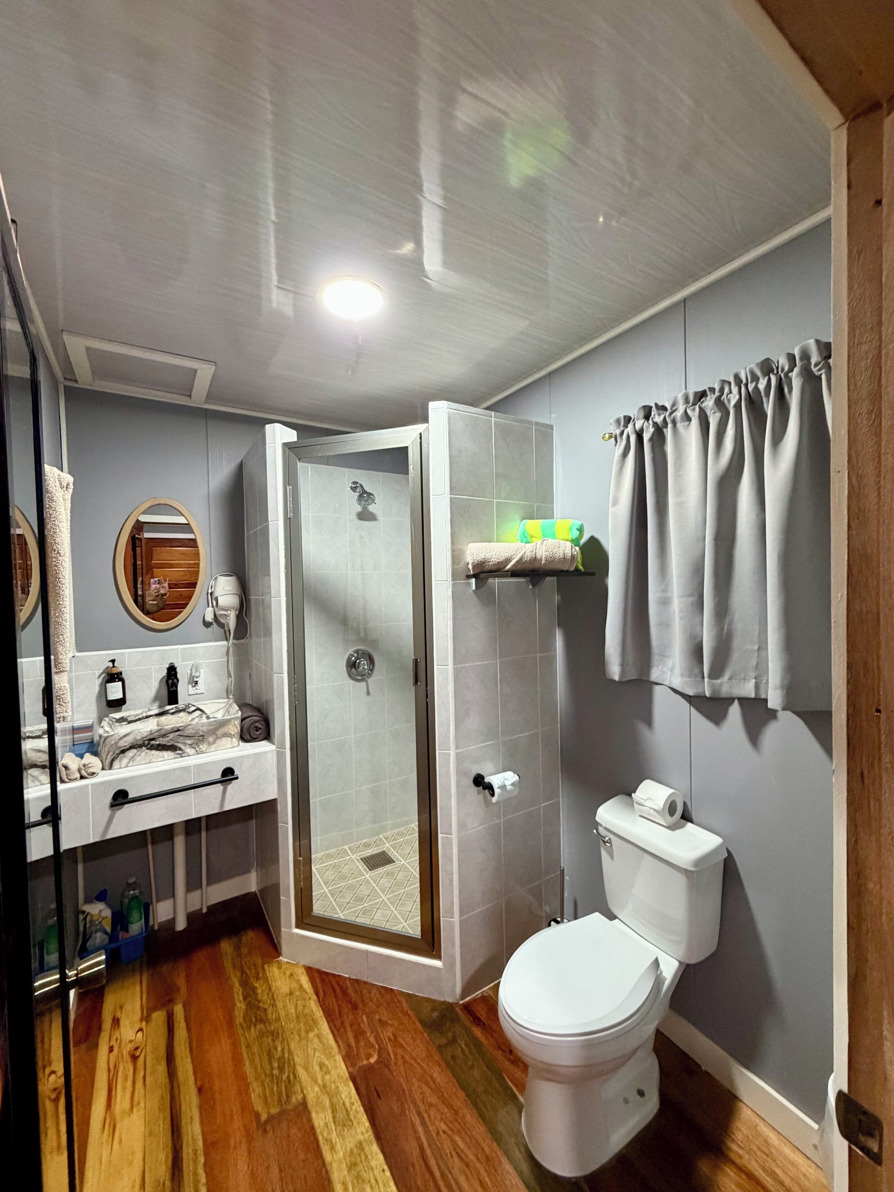 Bathroom shower