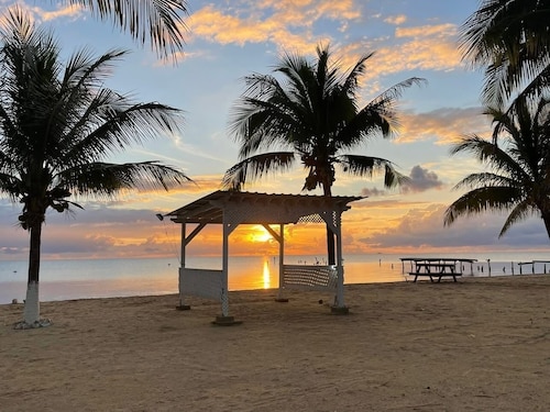 Sunshine Cabanas At Ocean View
