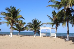 Aan een privéstrand