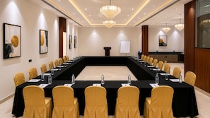 Business center - Hotel Grand Shalimar by JMD Group (New Delhi)