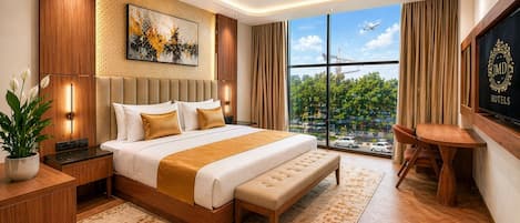 Superior Room with City View | Egyptian cotton sheets, premium bedding, minibar, free WiFi
