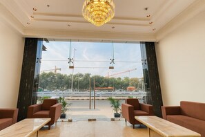 Reception - Hotel Grand Shalimar by JMD Group (New Delhi)