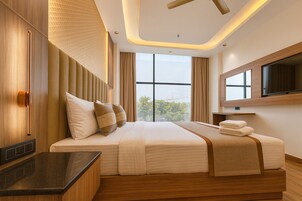 Signature Room | Premium bedding, minibar, free WiFi, bed sheets