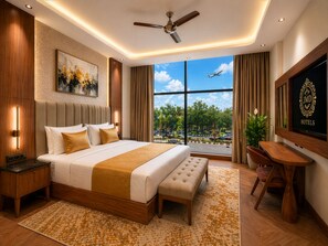 Superior Room with City View | Egyptian cotton sheets, premium bedding, minibar, free WiFi - Hotel Grand Shalimar by JMD Group (New Delhi)