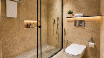 Dusche, Designer-Toilettenartikel, Haartrockner, Bidet