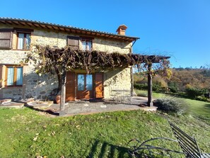 Exterior - Casale Torricella: Relax Among Woods with Sea View (Montieri)
