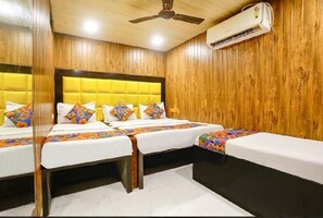 Habitación cuádruple clásica | Wifi gratis 