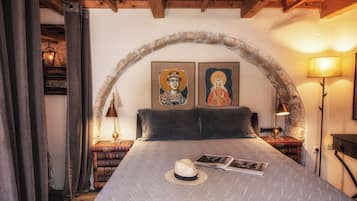 Deluxe House, Balcony, Sea View | In-room safe, iron/ironing board, free WiFi