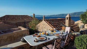 Deluxe House, Balcony, Sea View | Terrace/patio