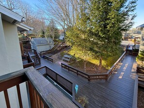 Property grounds - 3 bedroom condo- just a 250 yard walk to slopes! (Sugar Mountain)