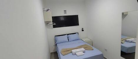 Fer et planche Ă repasser, Wi-Fi, draps fournis