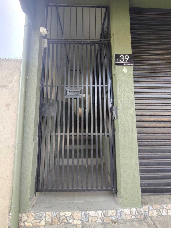 تفاصيل الفندق من الخارج