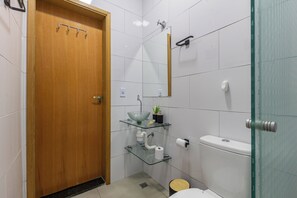 Handtücher, Seife, Toilettenpapier