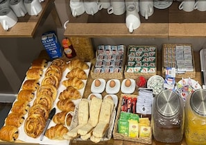 Daily buffet breakfast (EUR 9 per person)