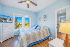 5 bedrooms, free WiFi, bed sheets - Oceanside, Dog Friendly Home with Private Pool and Hot Tub (Salvo)