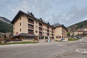 Exterior - Studio L'edelweiss – Sleeps 4, Central Saint Pierre de Chartreuse (Saint-Pierre-de-Chartreuse)