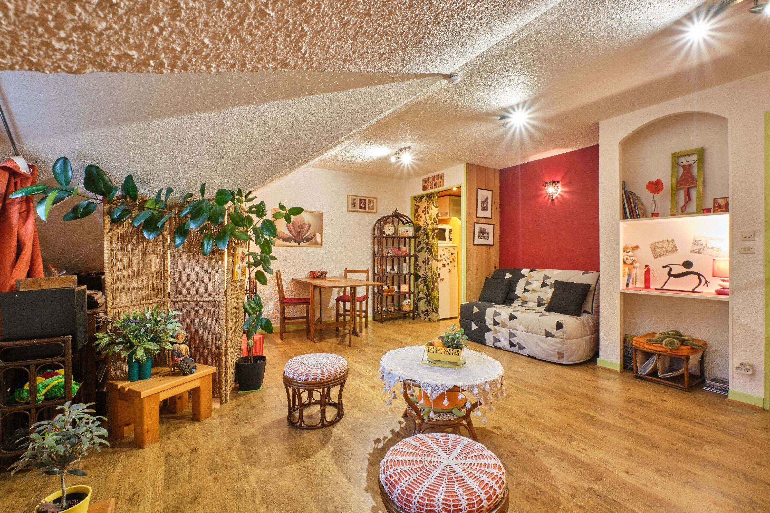 Télévision, lecteur de DVD, chaîne hi-fi