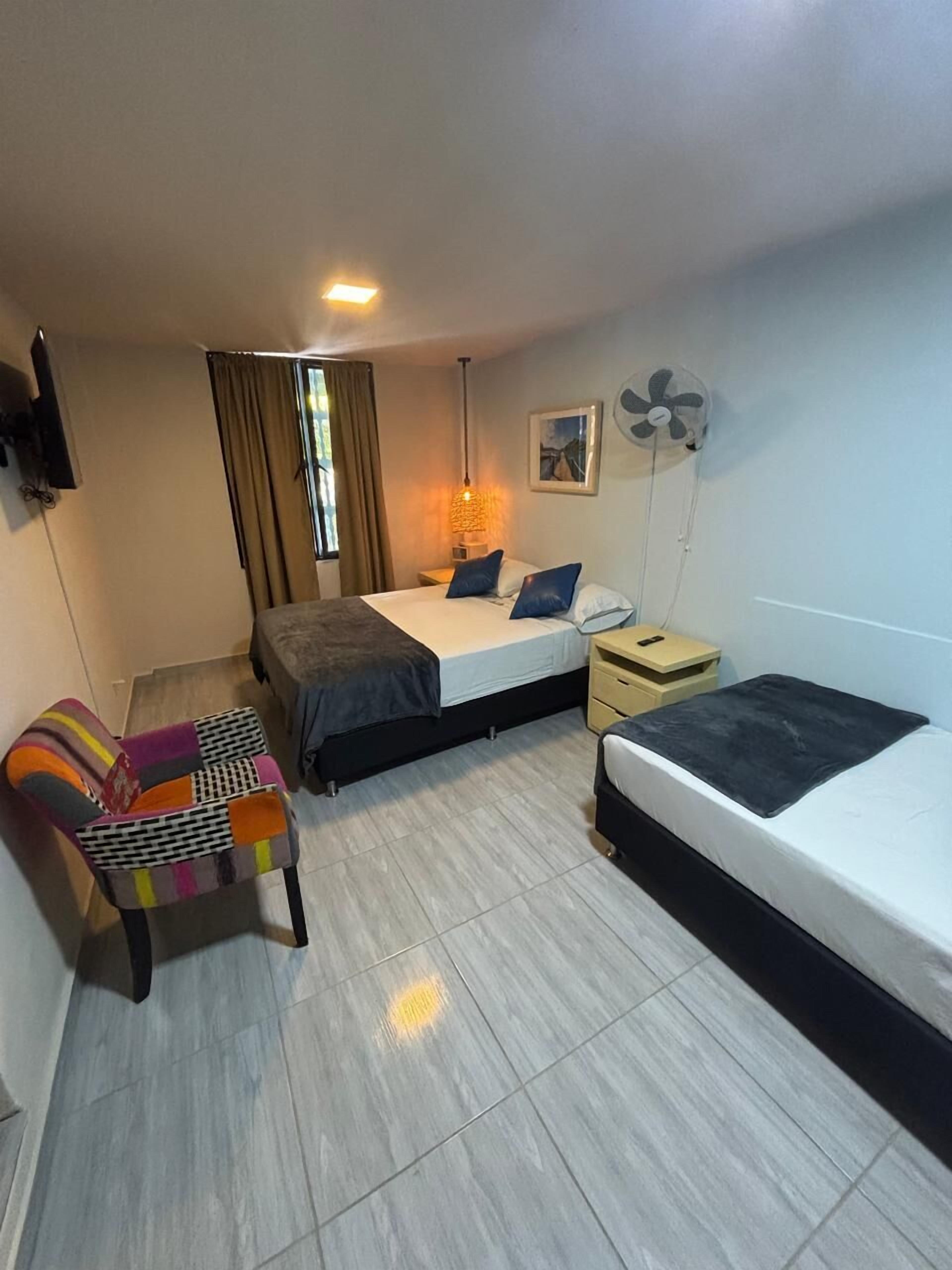 Deluxe-værelse til 3 personer | Pengeskab på værelset, strygejern/strygebræt, gratis Wi-Fi