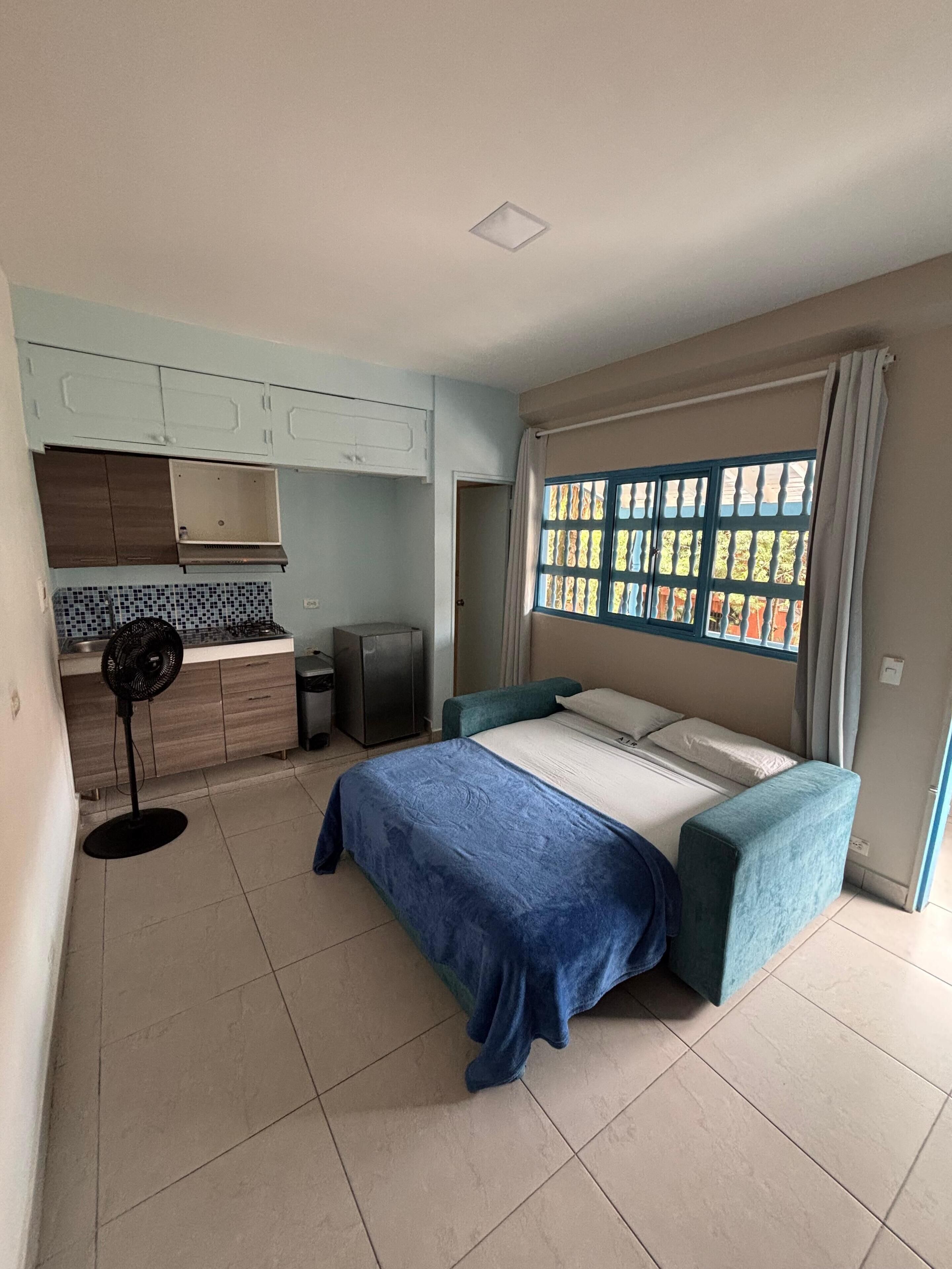 Familieværelse til 4 personer | Pengeskab på værelset, strygejern/strygebræt, gratis Wi-Fi