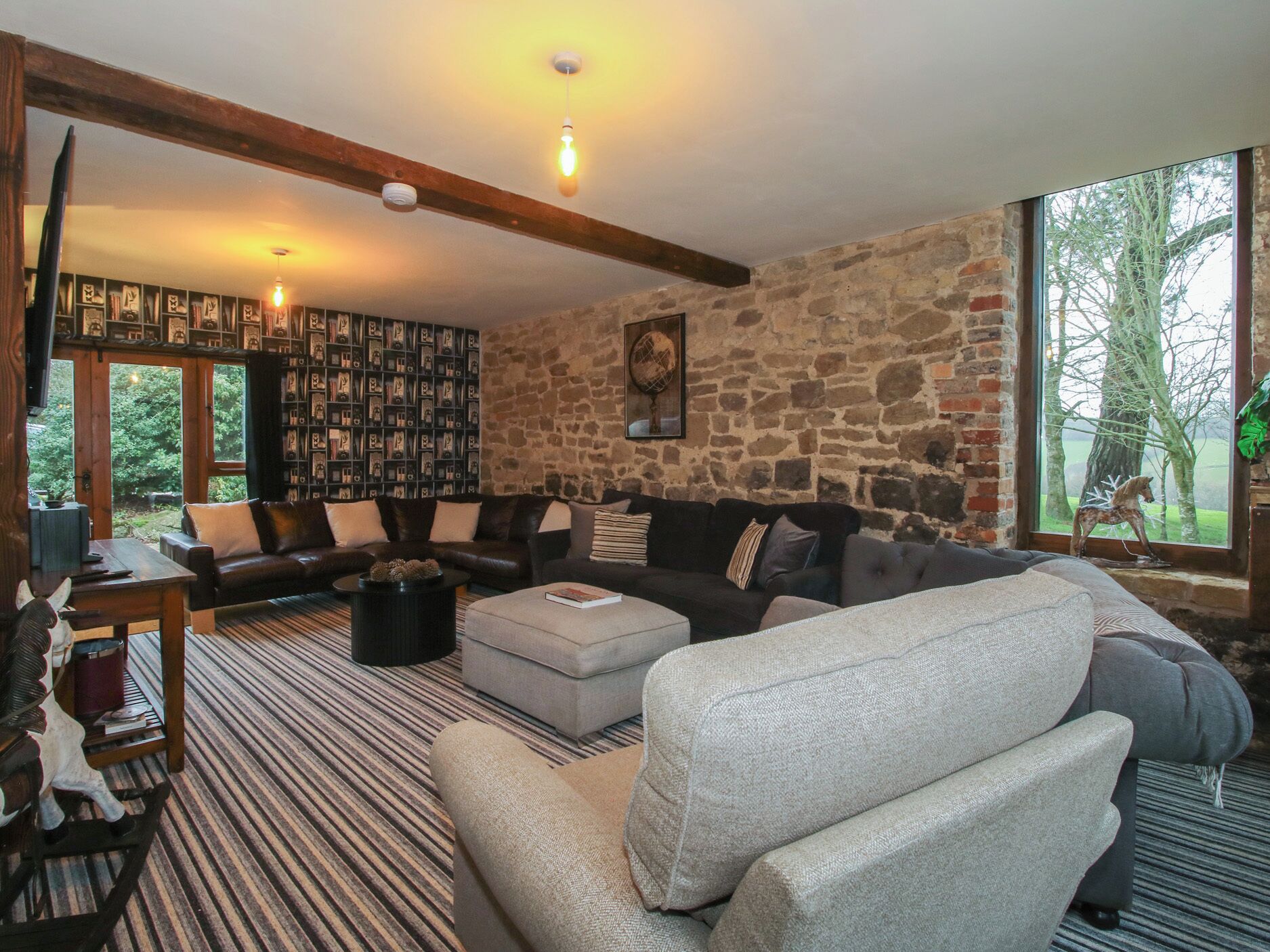 Cottage | Living area