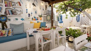 Petit déjeuner buffet compris tous les jours