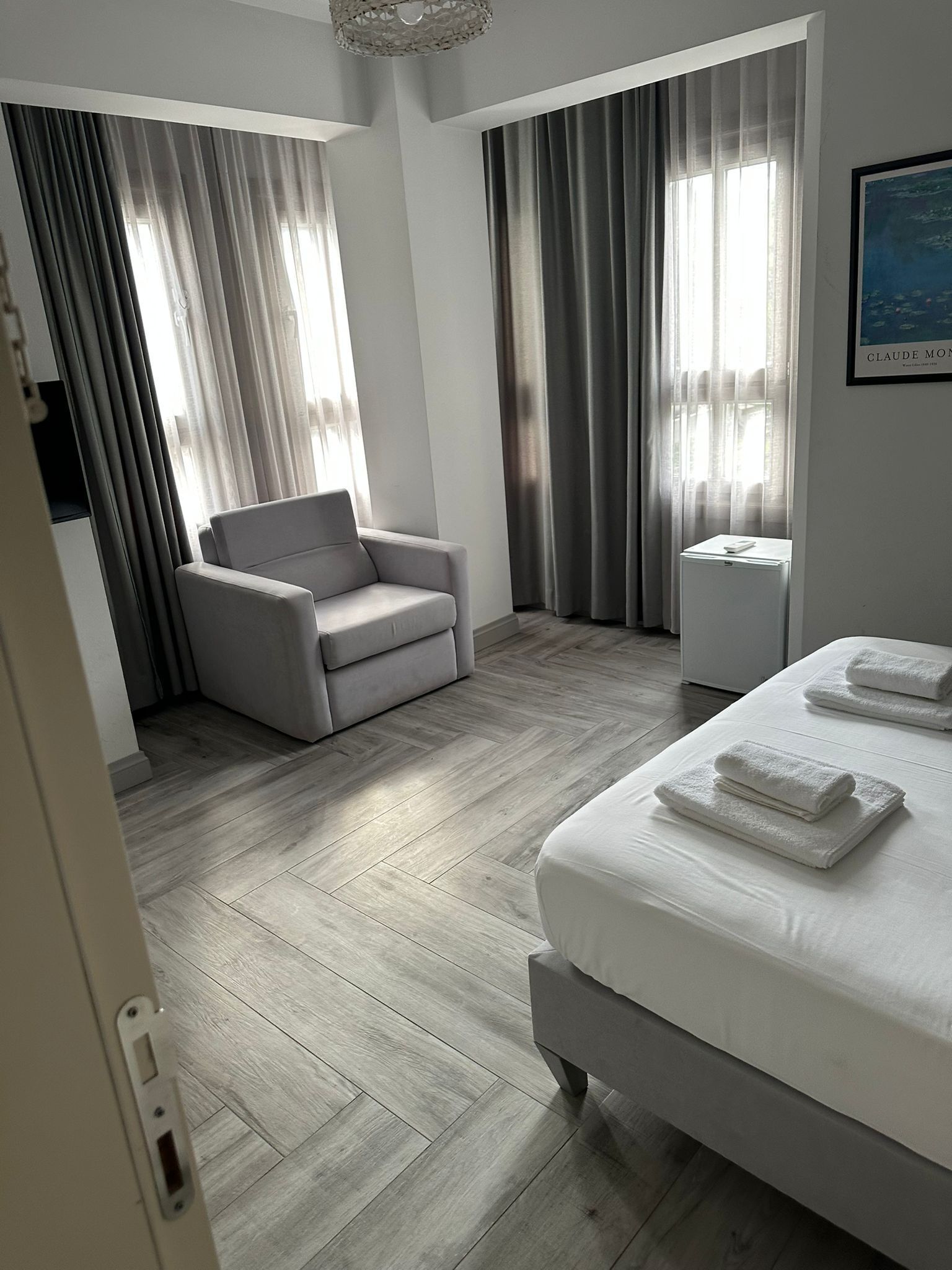 Comfort Double Room, City View | Desk, free WiFi