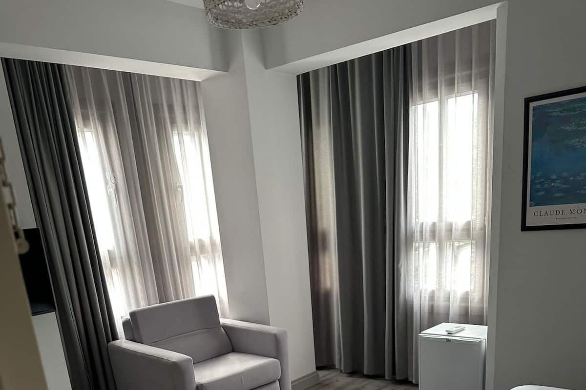 Comfort Double Room, City View | Desk, free WiFi