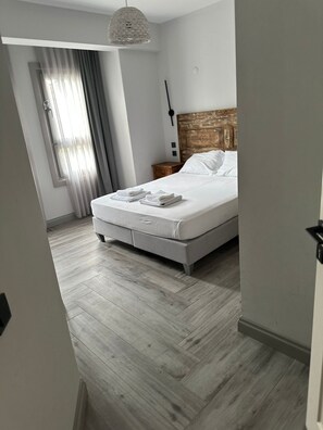 Comfort Double Room, Courtyard View | Desk, free WiFi