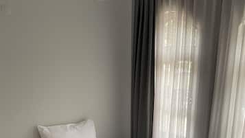 Suite Confort, vue ville | Bureau, Wi-Fi gratuit