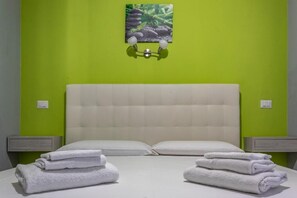 Soundproofing, iron/ironing board, free WiFi