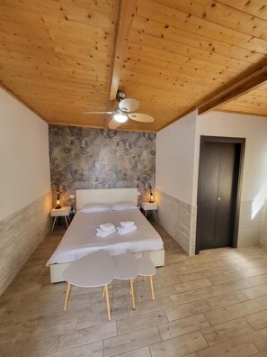 Schallisolierte Zimmer, Bügeleisen/Bügelbrett, kostenloses WLAN