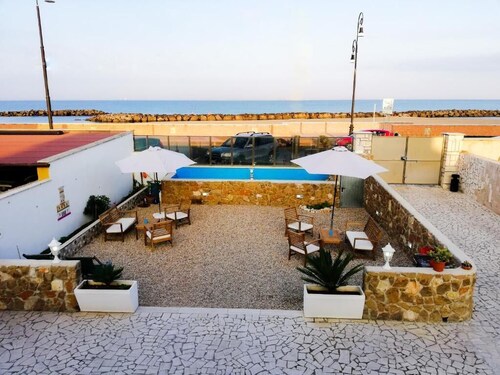 ALBACHIARA GUEST HOUSE