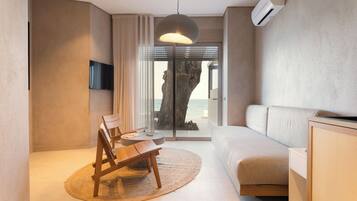 King Suite with 2 Bedrooms and Sea View | Living area