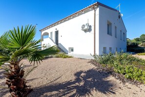 Exterior - Apartment 'Vintage Village- Anni 50'' with Mountain View, Wi-Fi and Air Conditioning (Alghero)