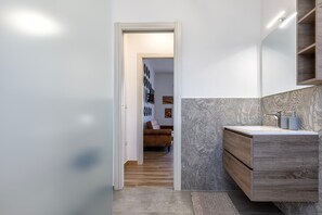 Interior - 'Vintage Village - 70s Style' Apartment with Mountain View, Wi-Fi and Air Conditioning (Alghero)