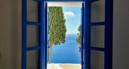 Artistic Villa Hideaway