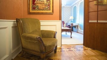Apartamento Deluxe, no fumadores, vistas al jardín | Interior