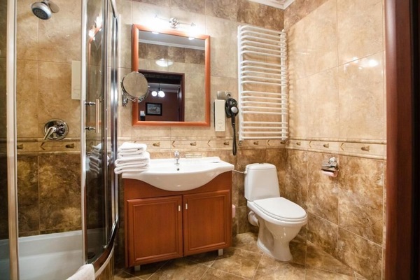 Deluxe Apartment, Non Smoking, Garden View | Bathroom | Shower, hair dryer, towels, soap