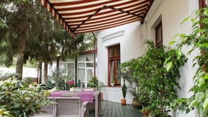 Outdoor dining - Dwór Hetman w Jarosławiu (Jarosław)
