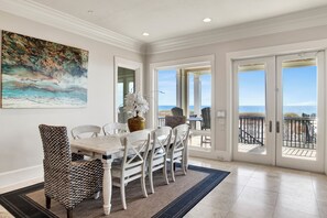 Dining - Beach Nut – Beachfront | Luxury | Incredible Views (Gulf Shores)