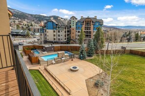 Terrace/patio - Base Area Condo~Steps to Ski~Pool, Hot Tubs, 2 Patios (Steamboat Springs)