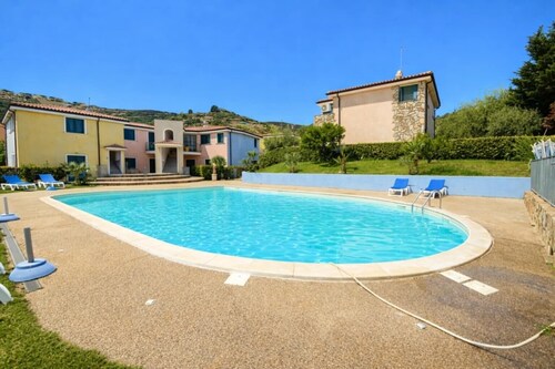 Holiday Home "La Casa 3m L" with Shared Pool, Wi-Fi and Air Conditioning