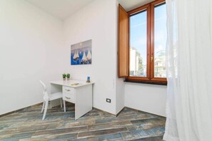 Interior - Sara Luxury Rooms - Capri Room (Meta)