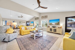 TV - Wavy Seas - Tennis Villa 77A (Miramar Beach)