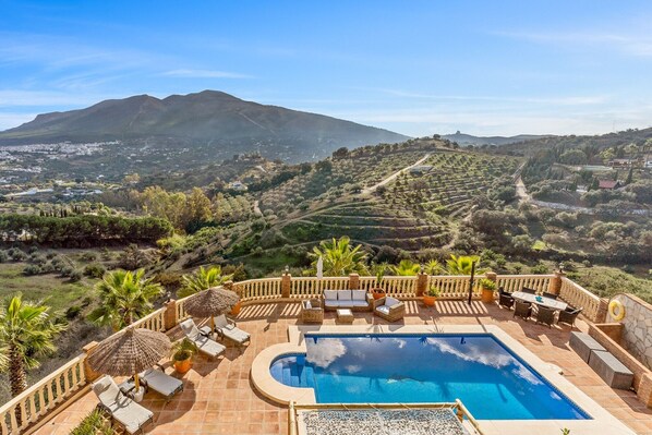 Pool - Room 'Brise Mimosa' with Mountain View, Wi-Fi and Air Conditioning (Alhaurín el Grande)