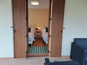 8 bedrooms, iron/ironing board, WiFi