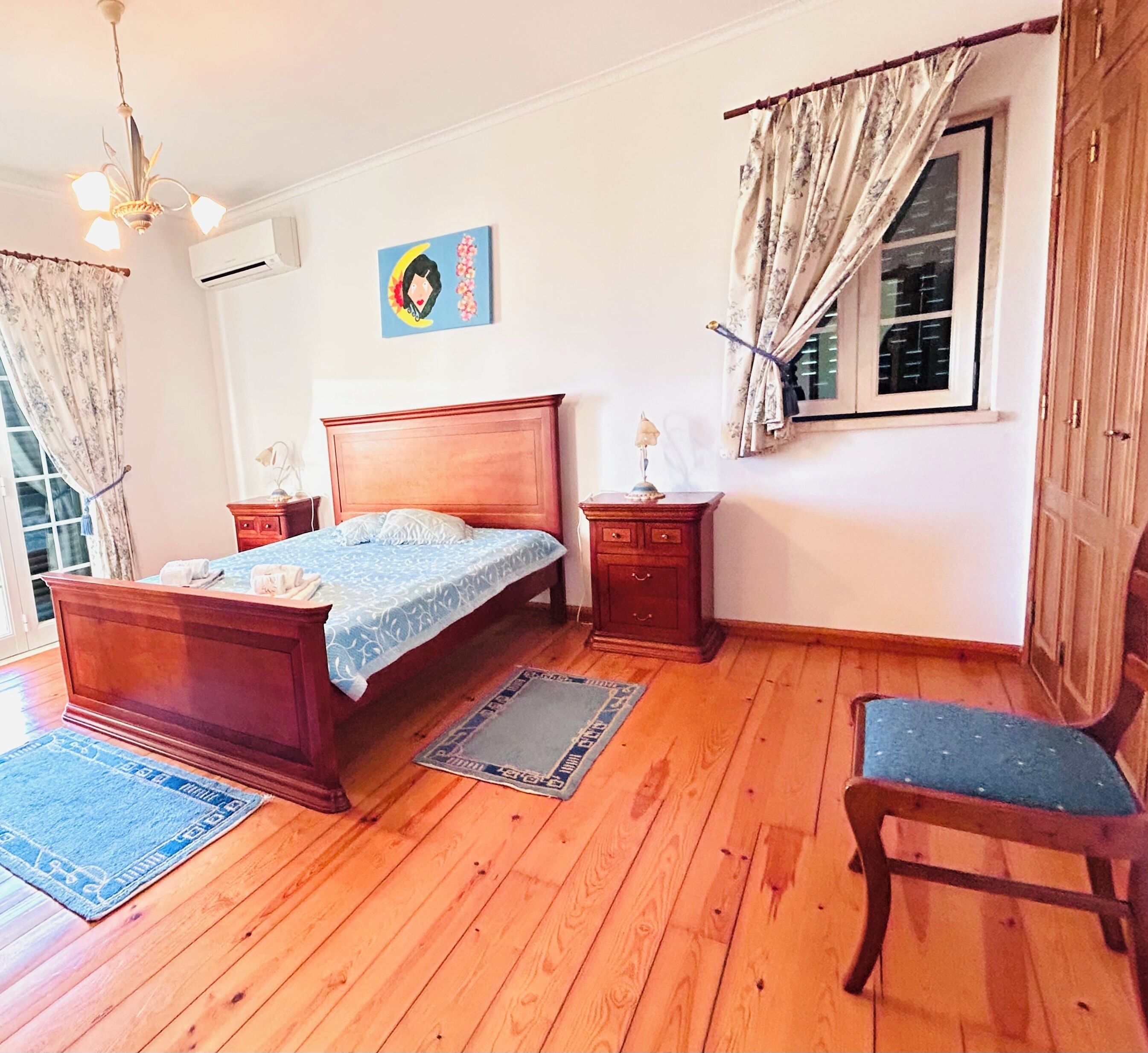 Family Room, Mountain View | Free WiFi