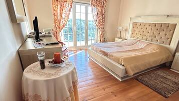 Deluxe Room, Balcony, Pool View